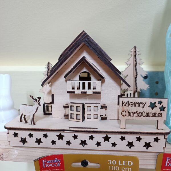 Mérete, 18 X 13 X 12 cm. 3 mm rétegelt lemezből, készült lézervágott termék.